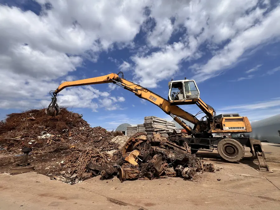 Экскаватор Liebherr с грейфером